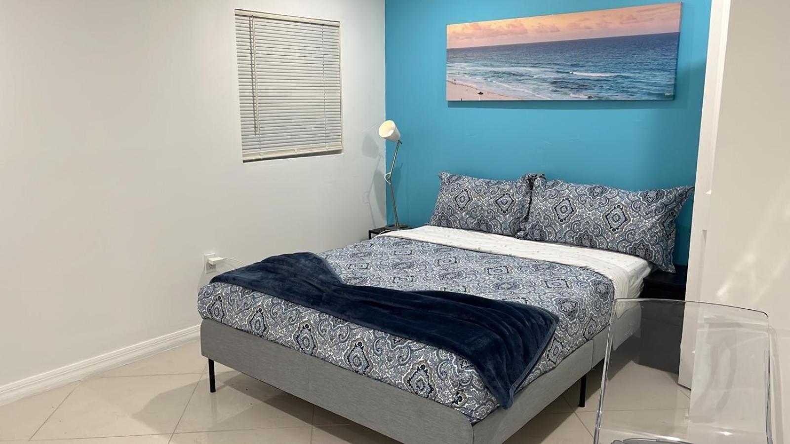 Beautiful, Fully Furnished 4Bed 2Bath House - 5 Minute Walk To Miracle Mile Downtown Coral Gables Villa Miami Buitenkant foto