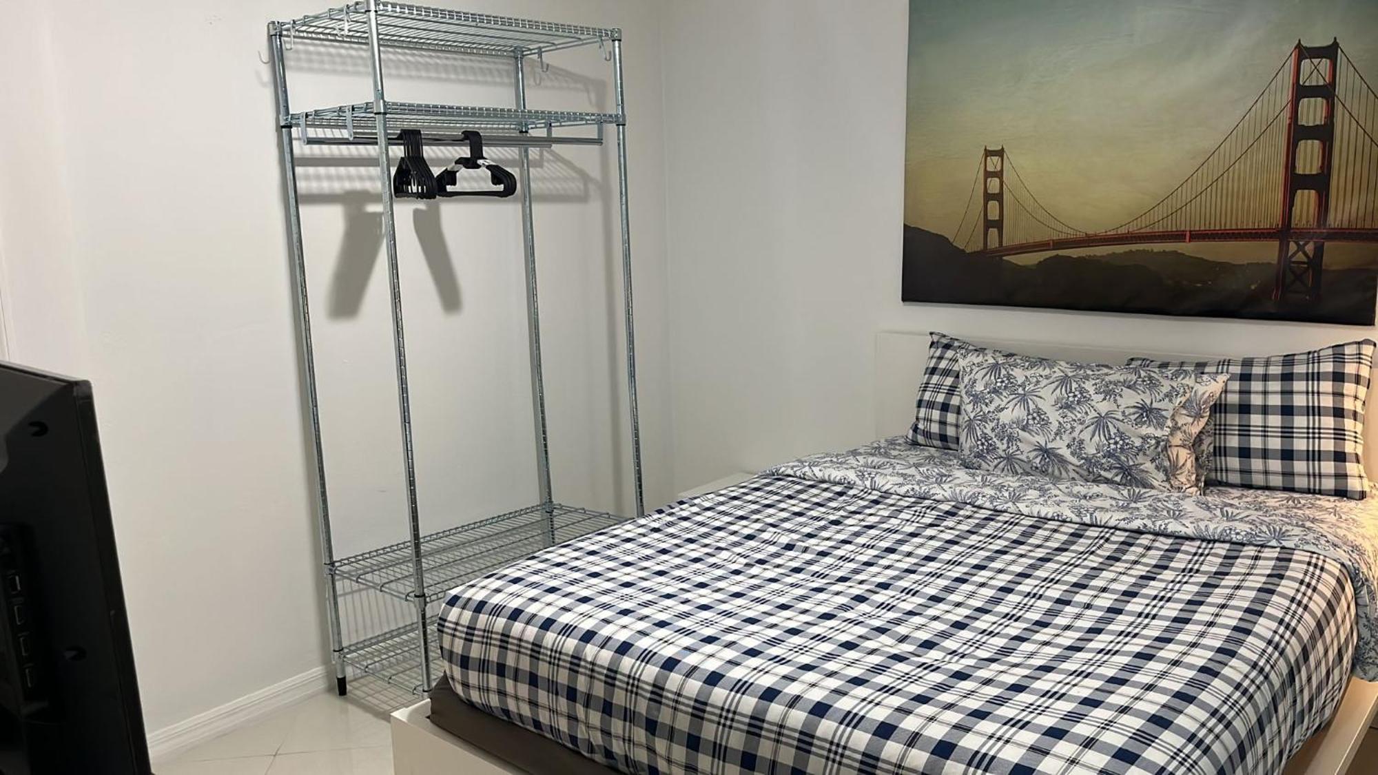 Beautiful, Fully Furnished 4Bed 2Bath House - 5 Minute Walk To Miracle Mile Downtown Coral Gables Villa Miami Buitenkant foto